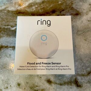 Ring camera systems flood and freeze sensor new in box